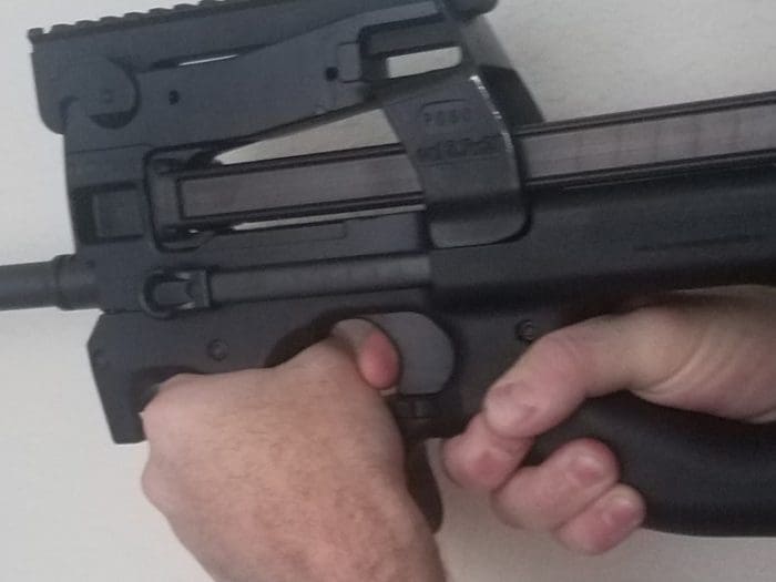 FN PS90 PDW thumb-in grip no no (image courtesy JWT for thetruthaboutguns.com)